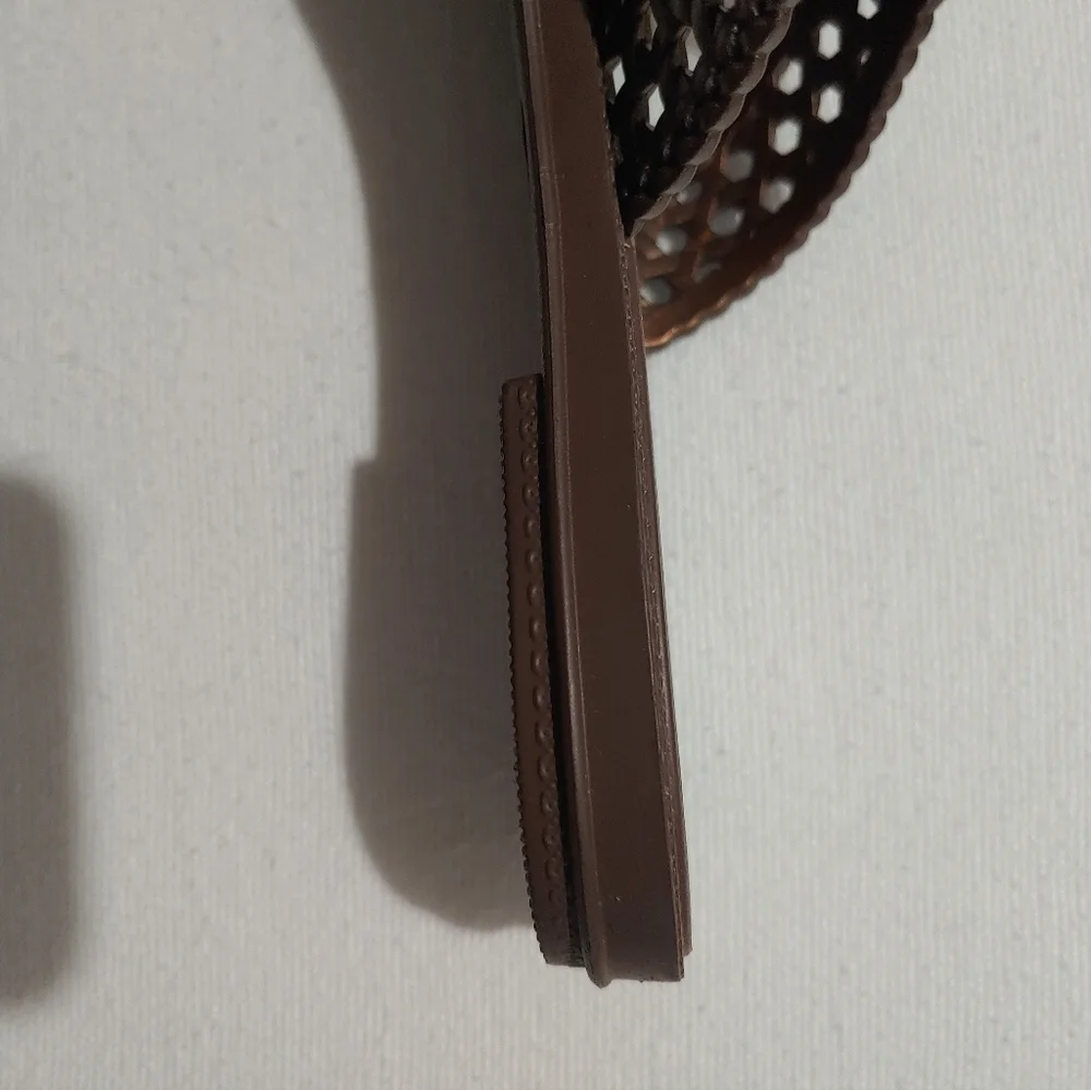 Grendene floral sandals.  Size 8 - Picture 8 of 8